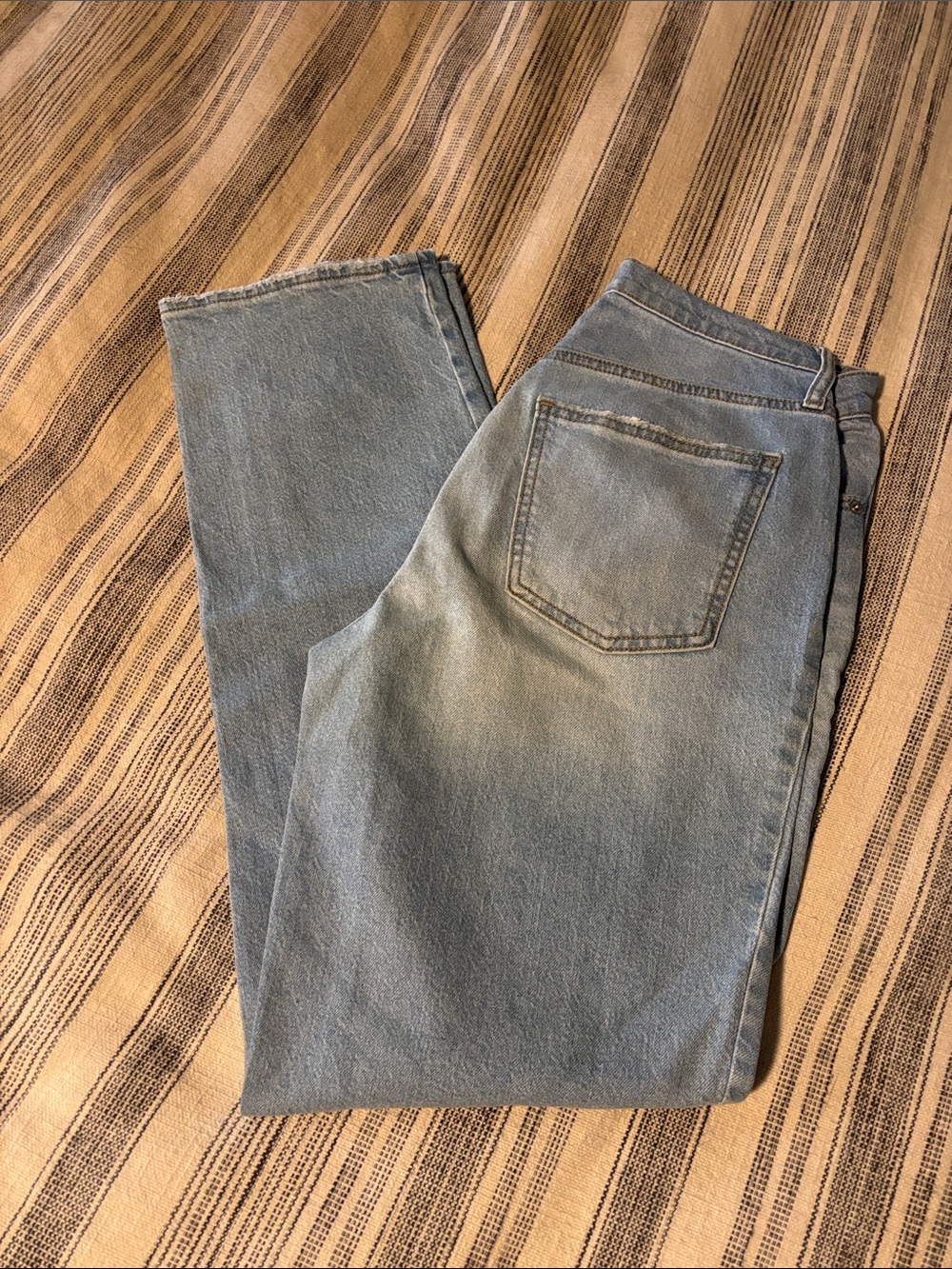 Universal Thread Womens Light Blue Relaxed Jeans